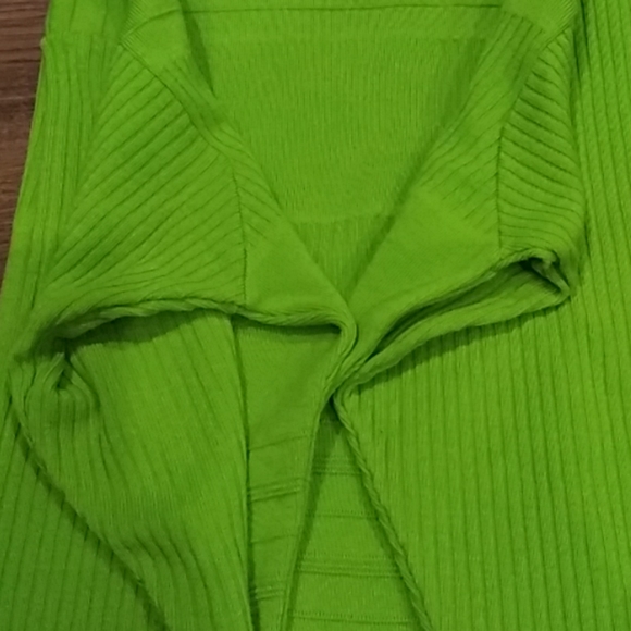 Gianni Versace lime green sweater - Picture 4 of 8